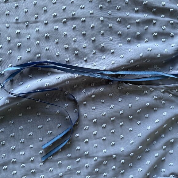 Emery Rose Blue Textured Blouse Size L - Picture 2 of 6